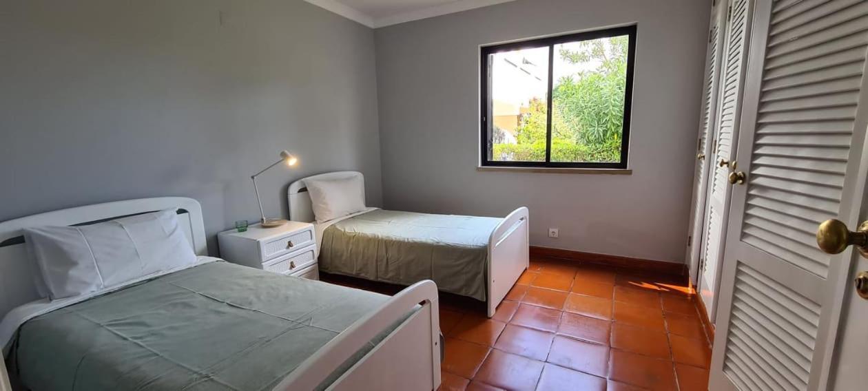 Apartamento Solar Dos Pinheiros Appartement Quarteira Buitenkant foto